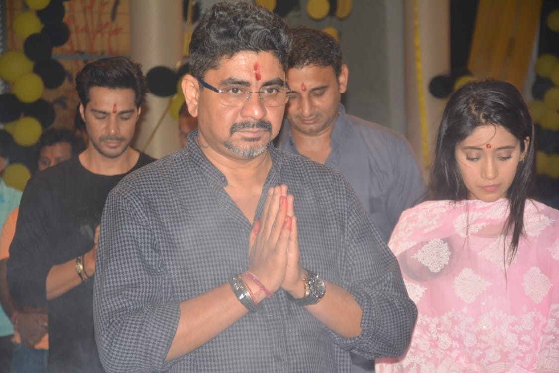 Hawan on the sets of Rajan Shahi&#8217;s Ye Ristha Kya Kehlata Hai!