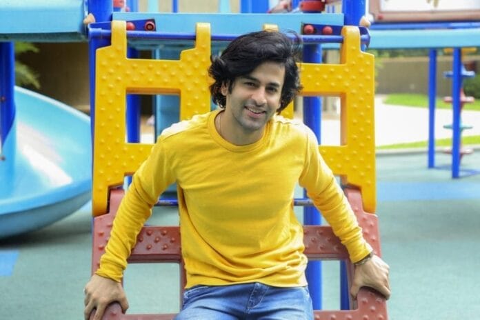 Shashank Vyas in yellow