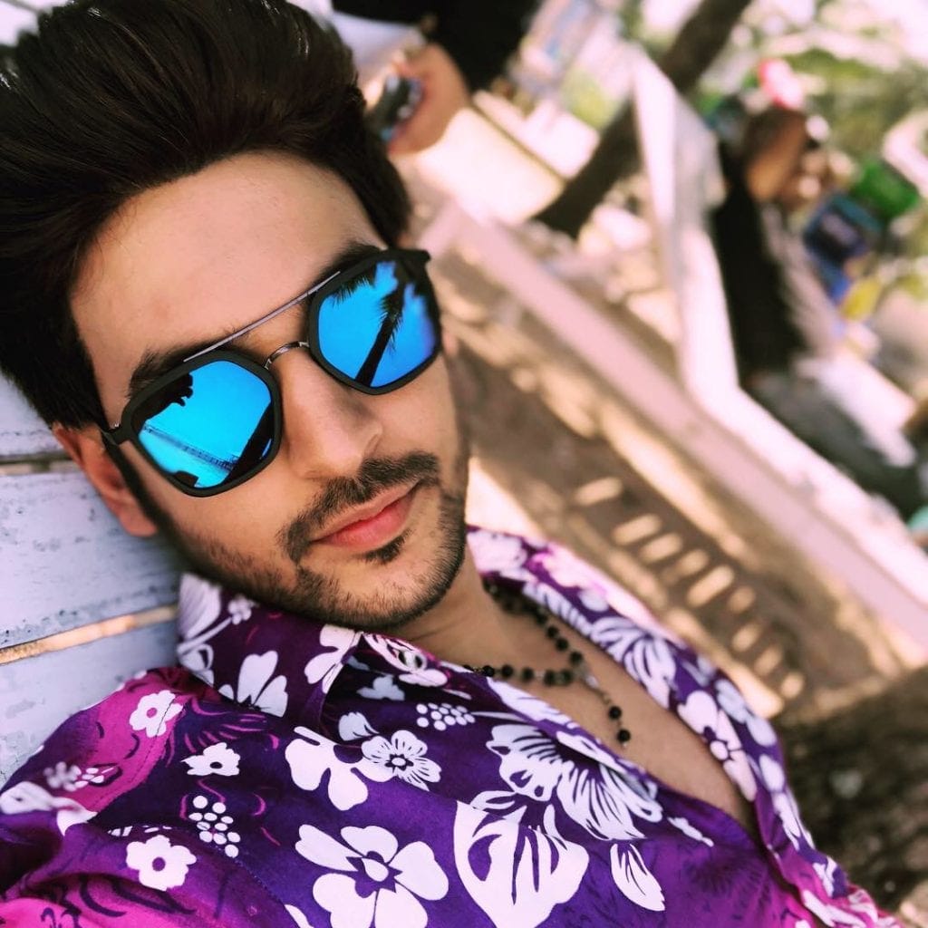 Flamboyant image!