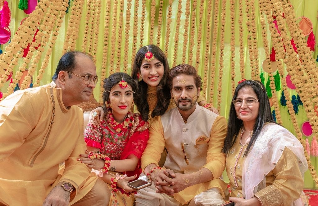 Rohit Purohit- Sheena Bajaj’s haldi and Mehendi pictures are here! Take a look!