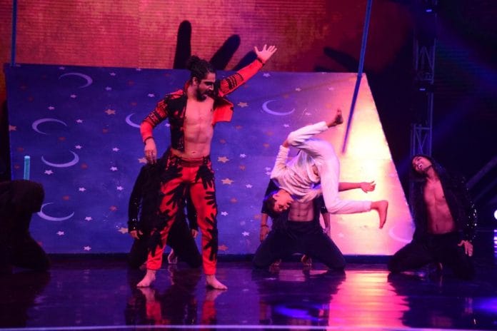 Sanam & Jay’s record breaking act!