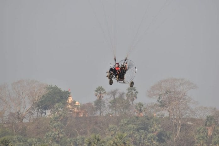 Paragliding sequence in Ye Risthey Hai Pyar Ke!