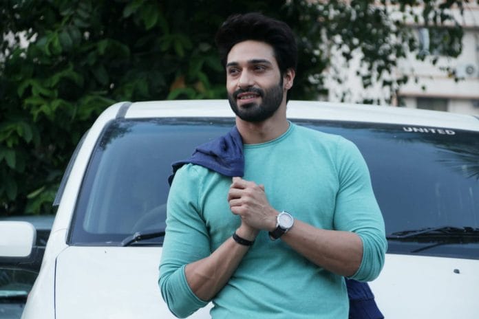 Did you know Vijyendra Kumeria used to work in  a cabin crew of an airlines?