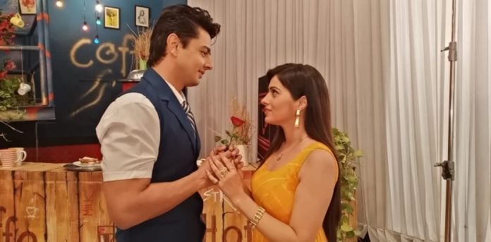 Alan Kapoor & Aparna Dixit in Pyar Ki Luka Chuppi
