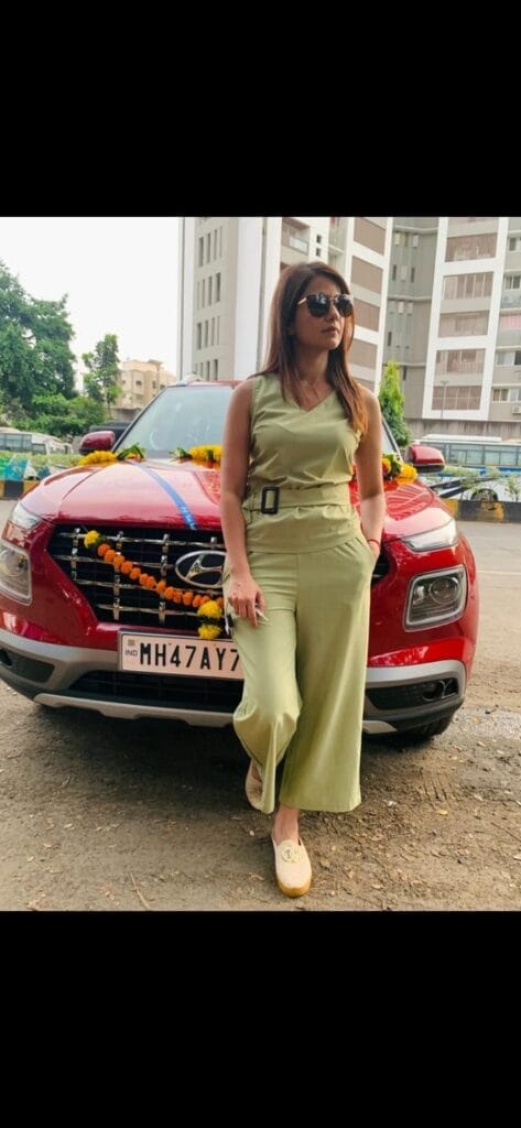 Saath Nibhana Saathiya fame Akanksha Juneja buys a new car!