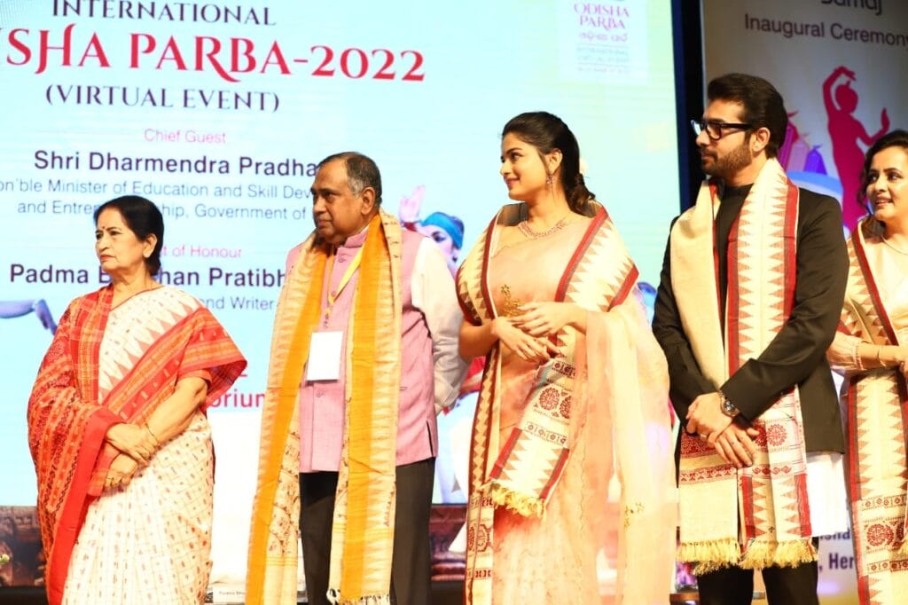 Sharad Malhotra honoured for his portrayal of Buxi Jagabandhu at the International Odisha Parba&nbsp;