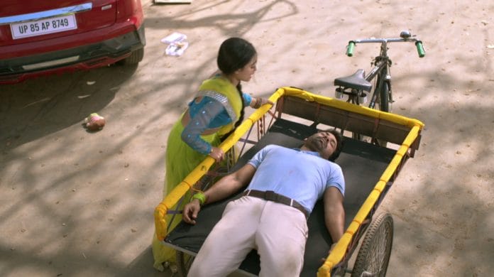 ‘Pyar Ka Pehla Naam Radha Mohan’: Radha brings Mohan back home.