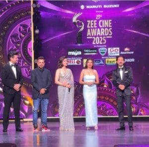 Aankhon Ki Gustaakhiyan’s First Look Unveiled At Zee Cine Awards! Viewers Amazed By Vikrant Massey and Shanaya Kapoor’s Screen Presence Aankhon Ki Gustaakhiyan’s First Look Unveiled At Zee Cine Awards! Viewers Amazed By Vikrant Massey and Shanaya Kapoor’s Screen Presence