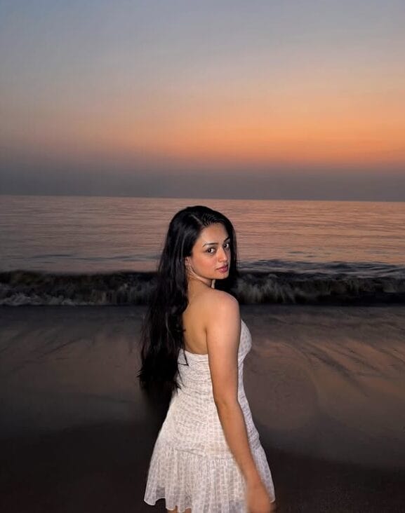 Samiksha Jaiswal’s Unseen Glam Looks Are Unmissable!
