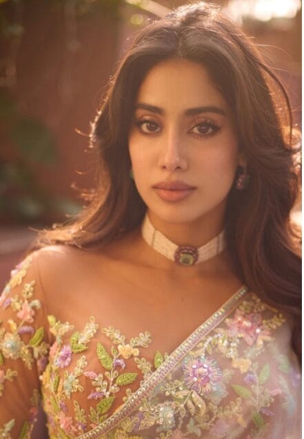 Rashmika Mandanna, Saiee M Manjrekar to Janhvi Kapoor: TOP 5 Pan-Indian Actresses Bridging Hindi and South Cinema Rashmika Mandanna, Saiee M Manjrekar to Janhvi Kapoor: TOP 5 Pan-Indian Actresses Bridging Hindi and South Cinema