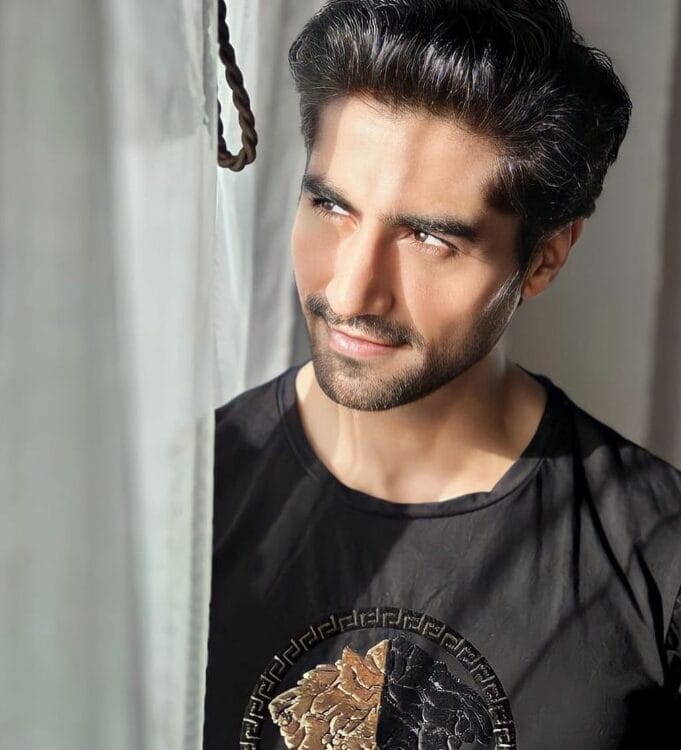 Harshad Chopda’s latest hairstyle is earning a separate fanbase.