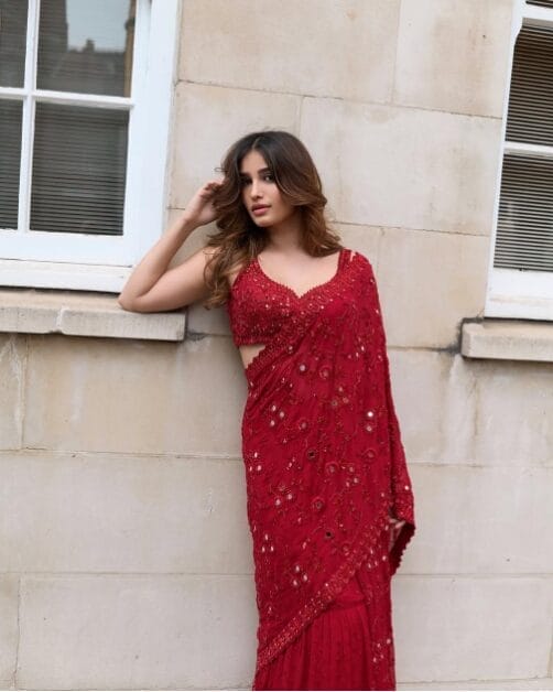 From Suhana Khan to Pashmina Roshan – Bollywood Divas Who Slayed in Red Sarees