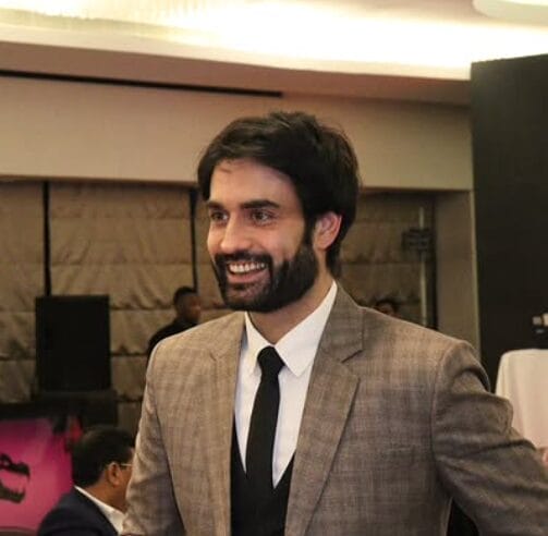 Vivian Dsena: Which blazer look is your favorite?