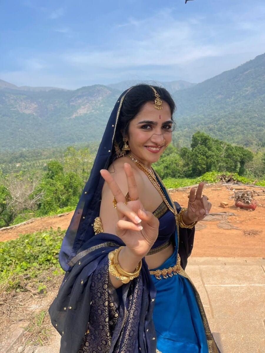 Rukmini Vasanth Marks 3 Million Followers with Unseen “Becoming Kanakavathi” Moments from Kantara Chapter 1